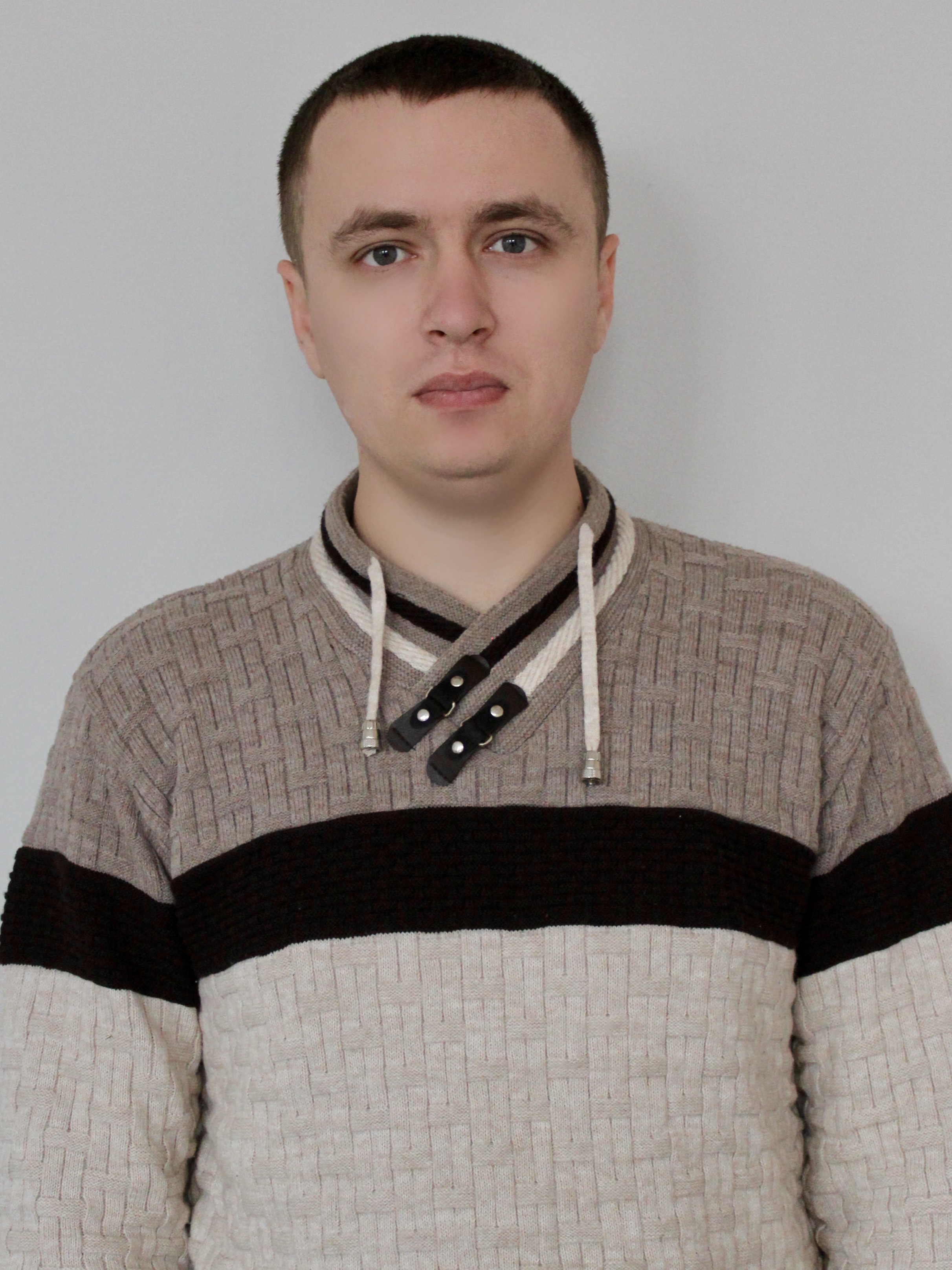 Аксенов Евгений Владимирович.